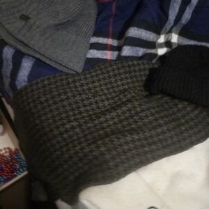 Kangol Men's Houndstooth Knit Scarf in Black and Brown